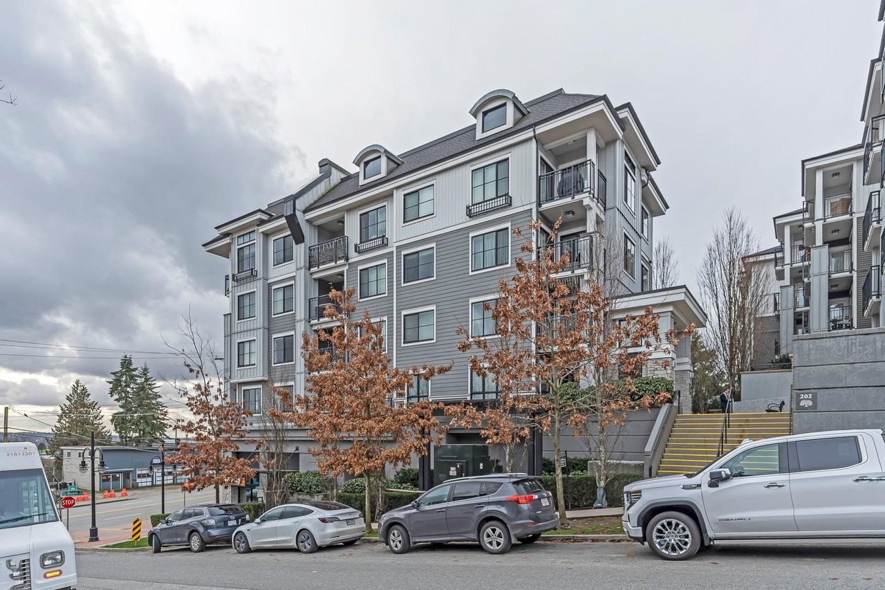 Building photo of 202 Lebleu St