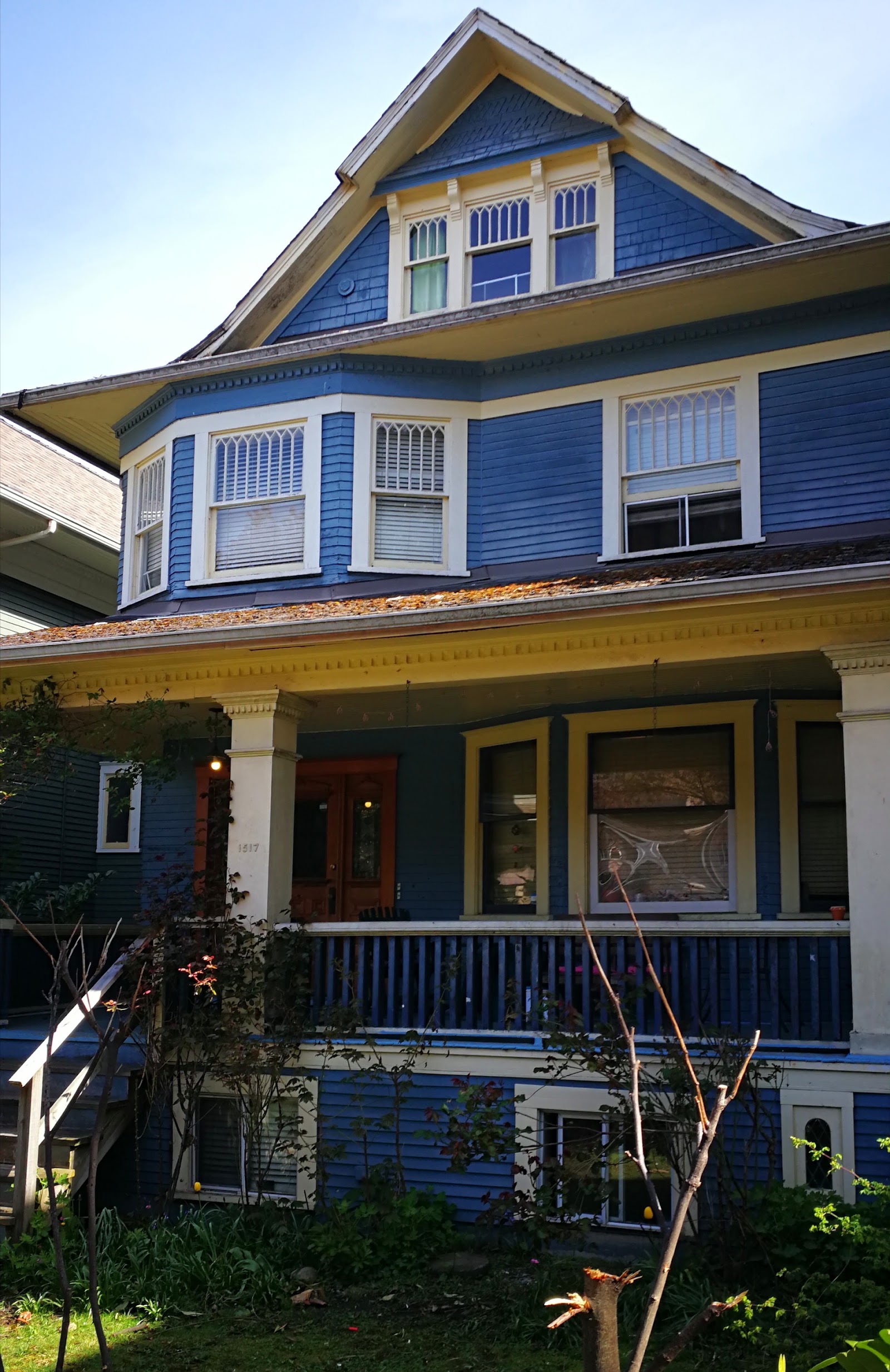 2020 Comox St, Vancouver — building photo