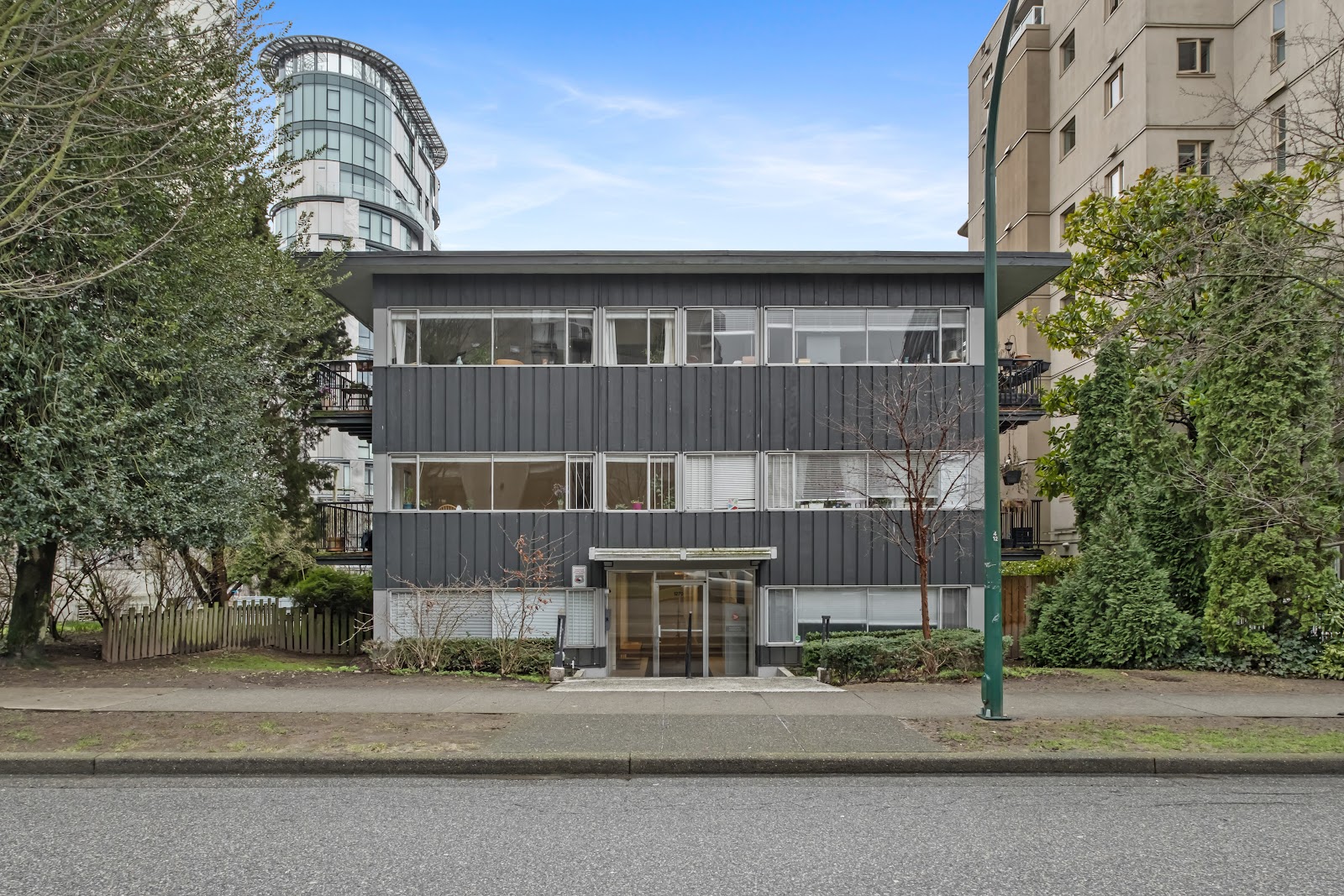 1270 Burnaby St, Vancouver — building photo