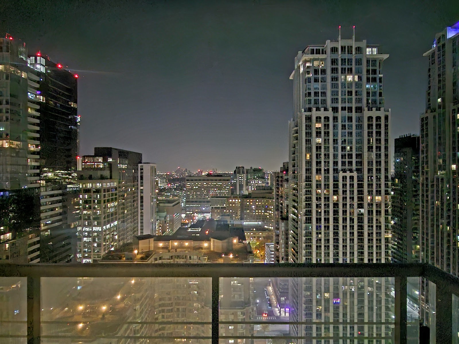386 Yonge St, Toronto — building photo