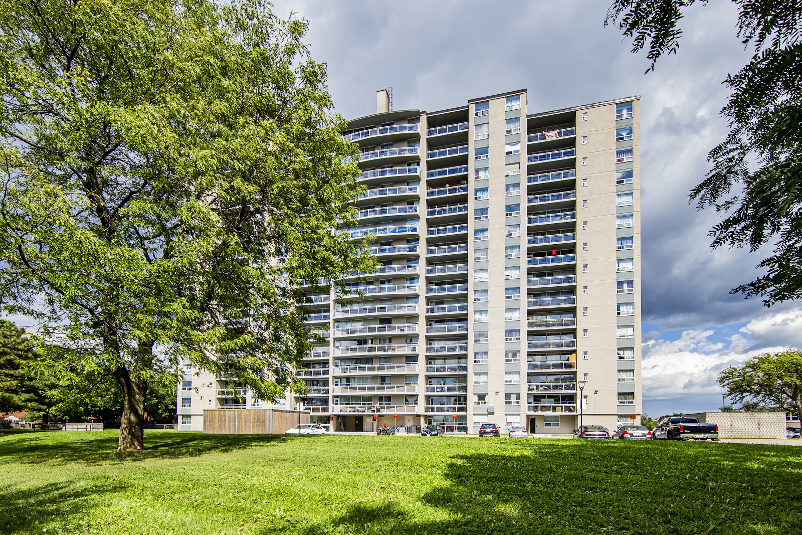 Valleyview Towers, Toronto — building photo