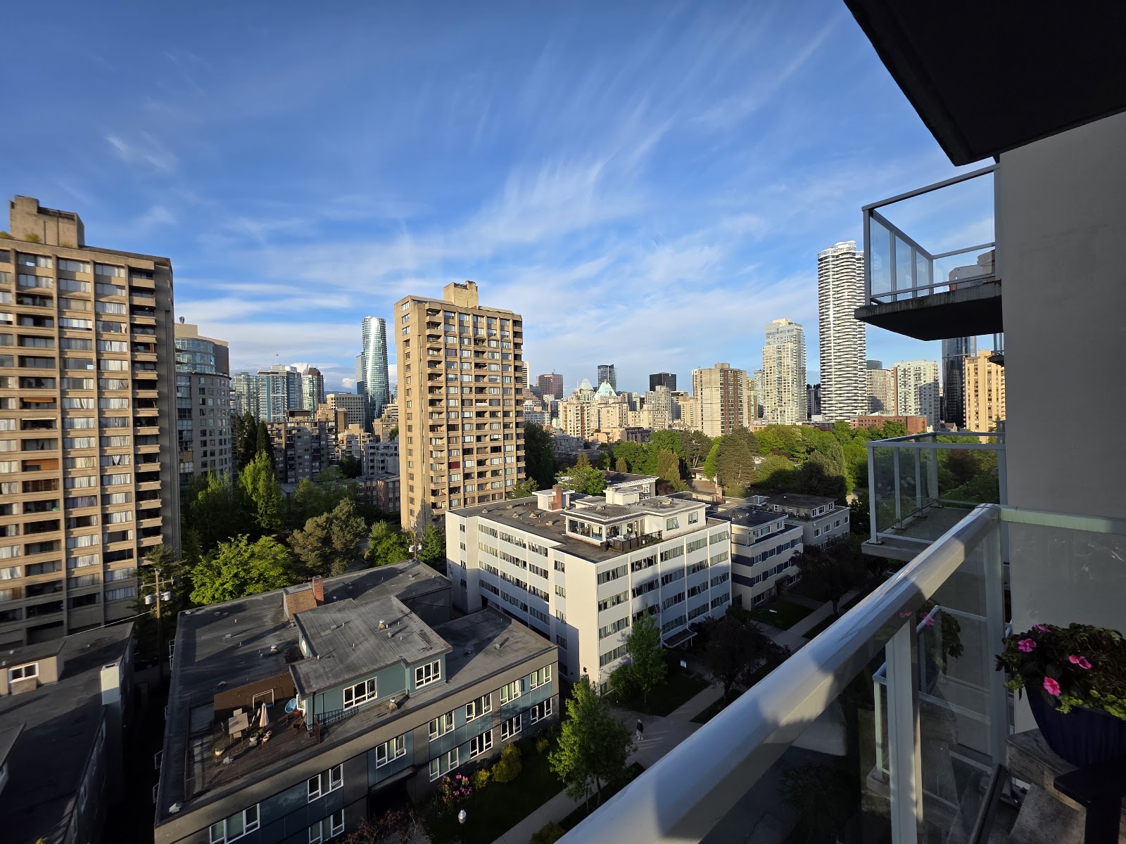 Bute Manor, Vancouver — building photo