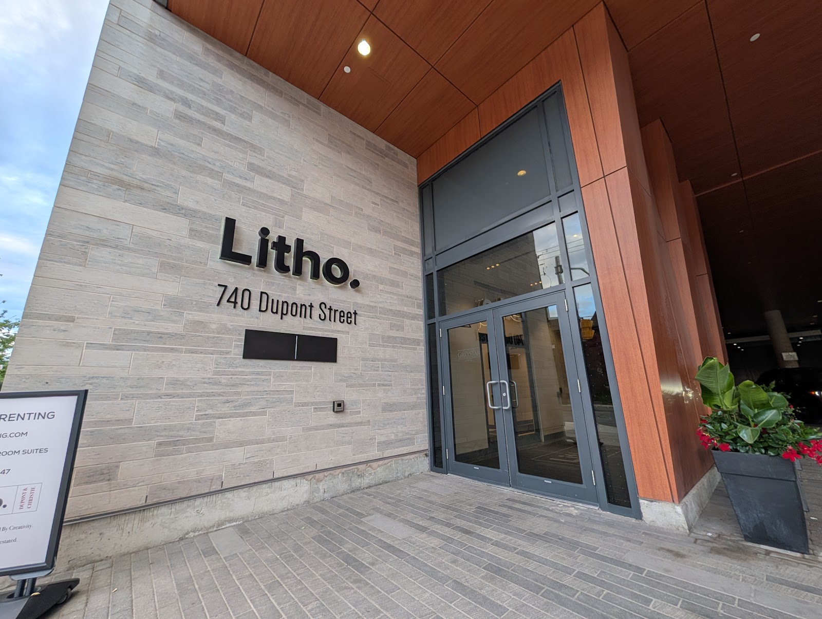 Building photo of Litho.