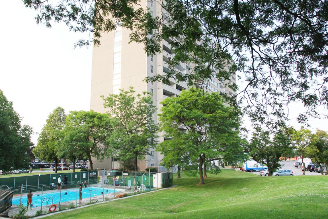 51 Trailridge Cr., Toronto — building photo