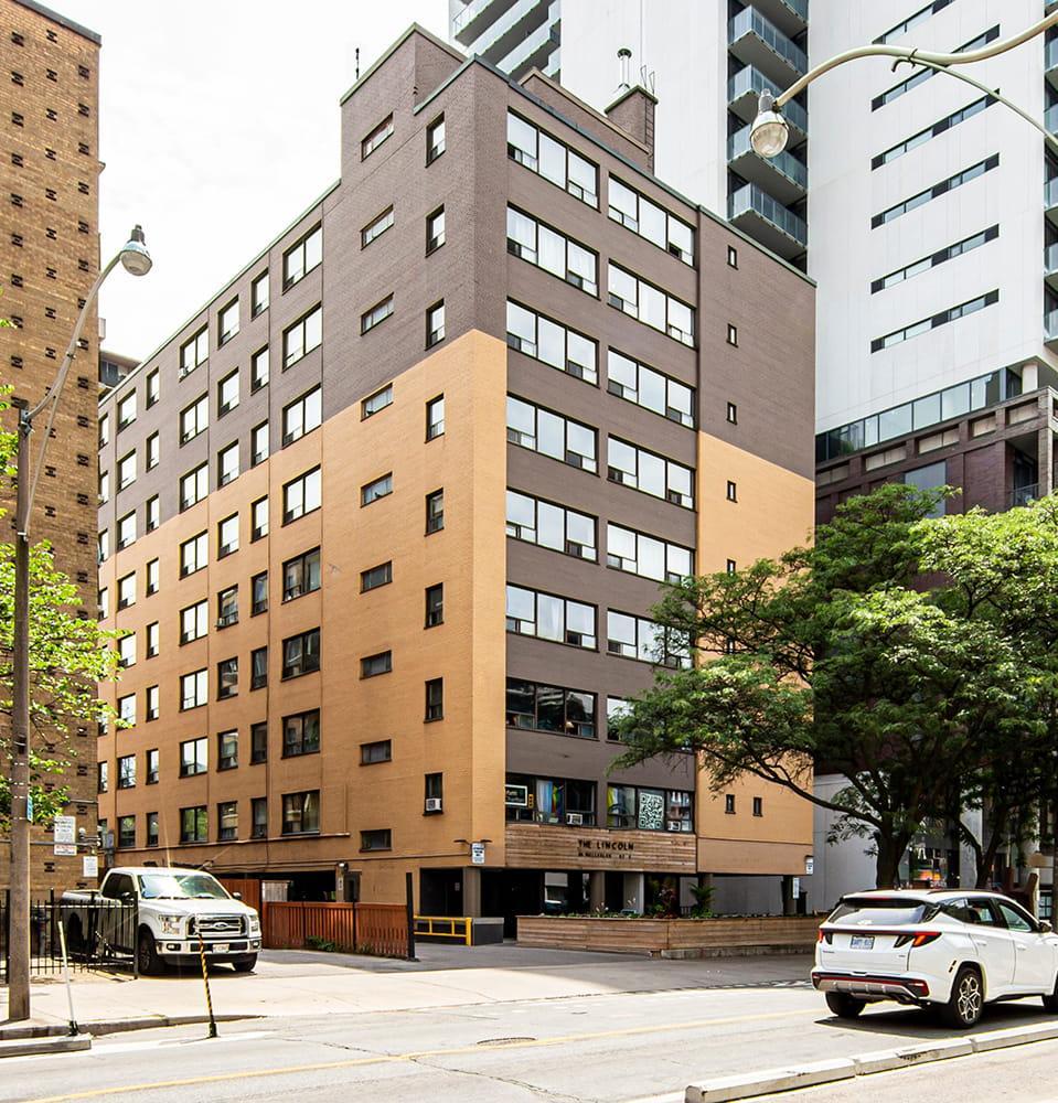 85 Wellesley St E, Toronto — building photo