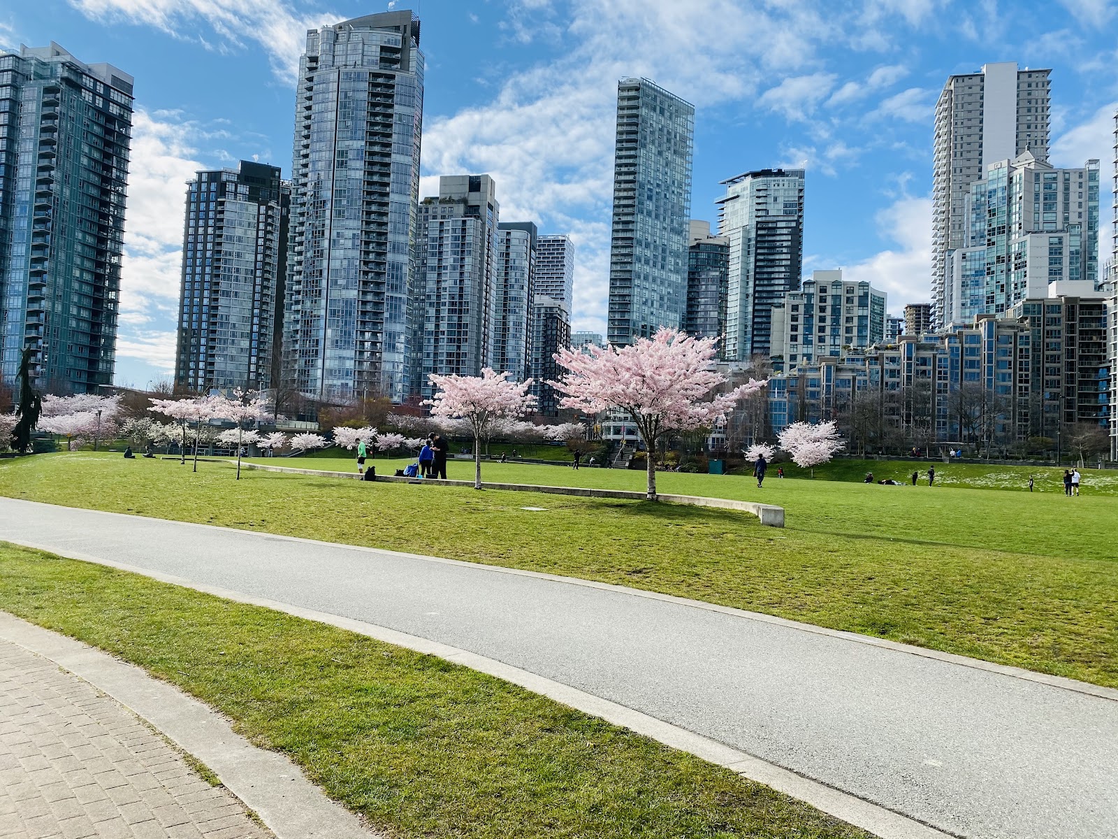 1300 Pacific Blvd, Vancouver — building photo