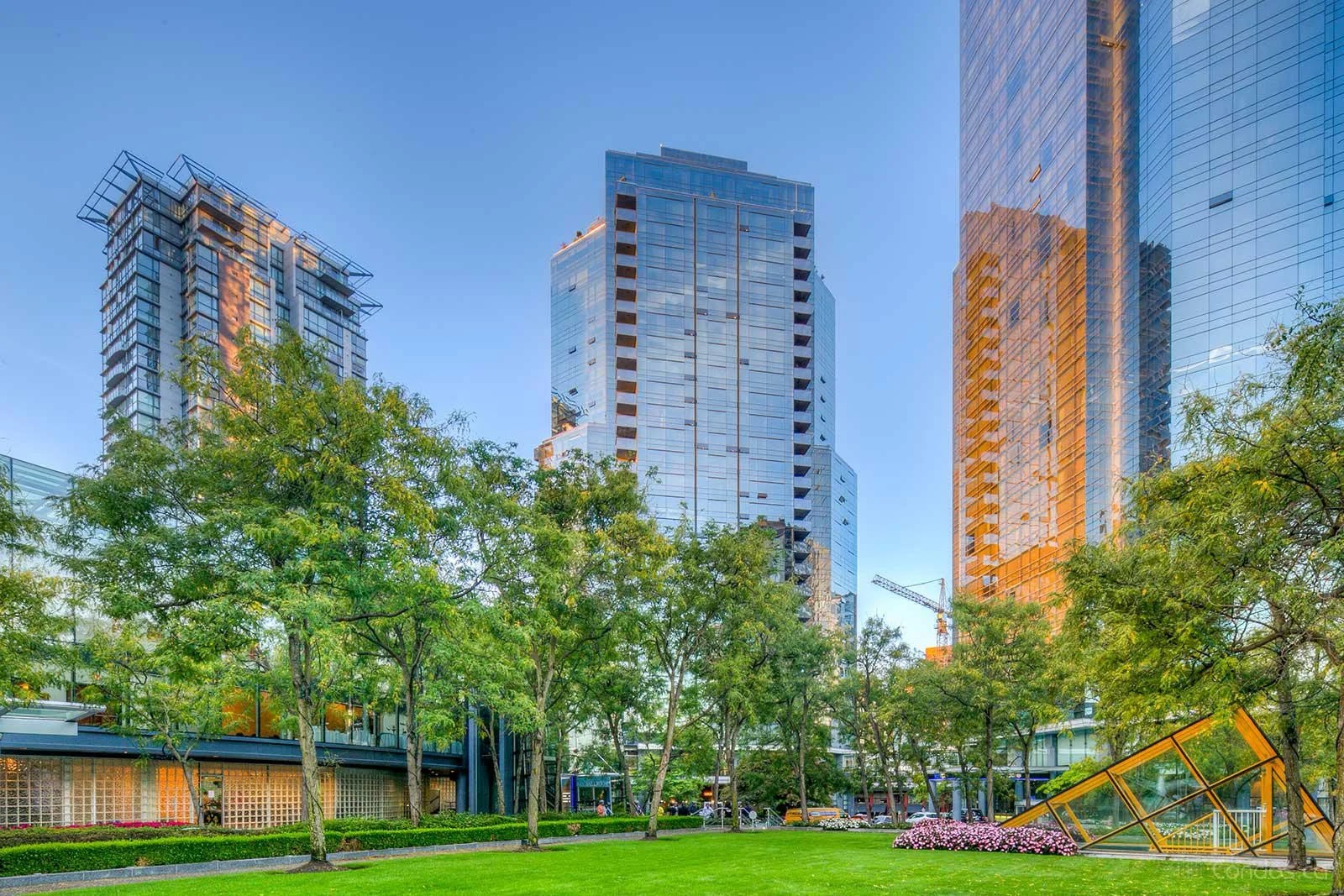 Wall Centre, Vancouver — building photo