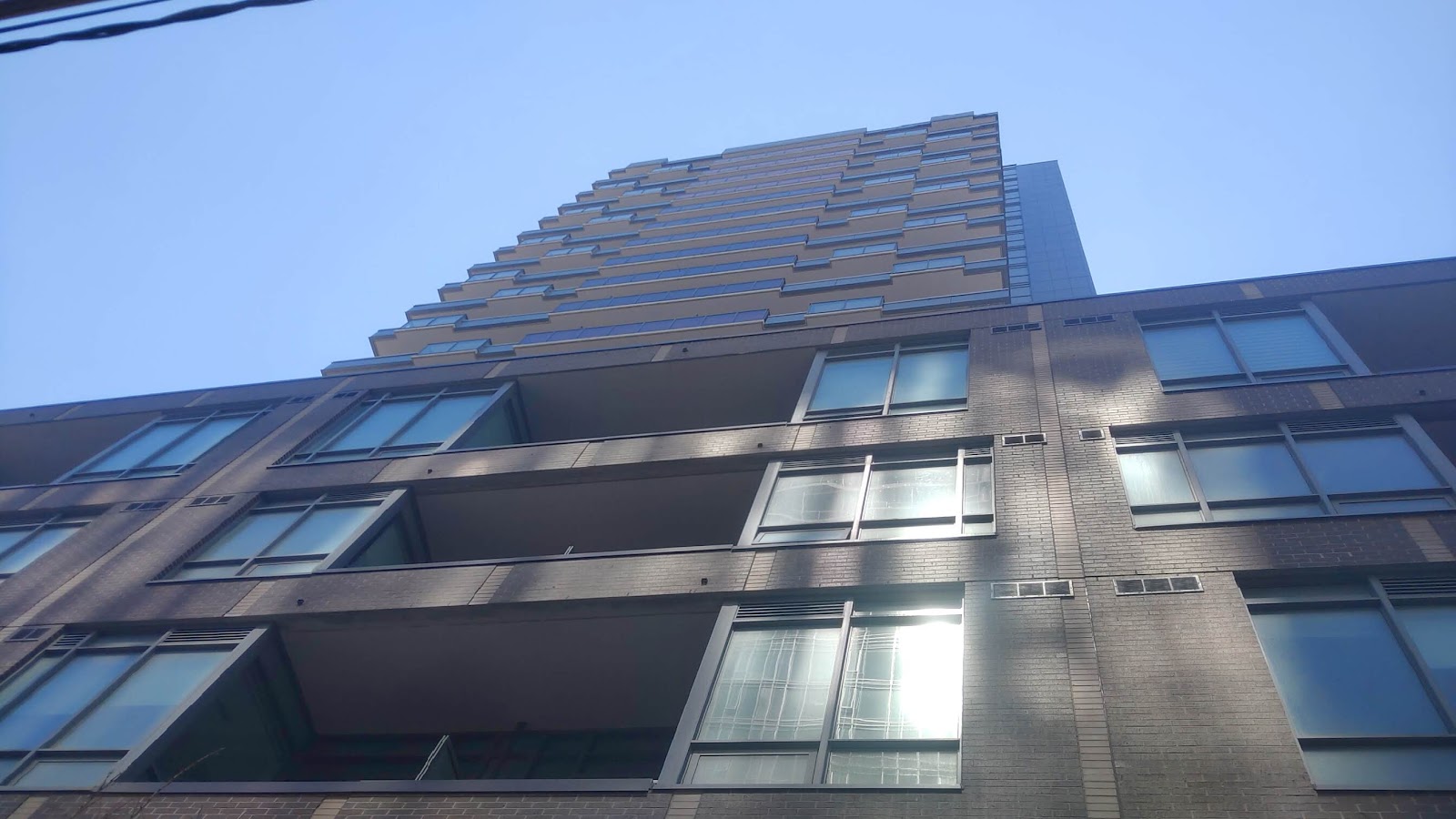 East United Condos, Toronto — building photo