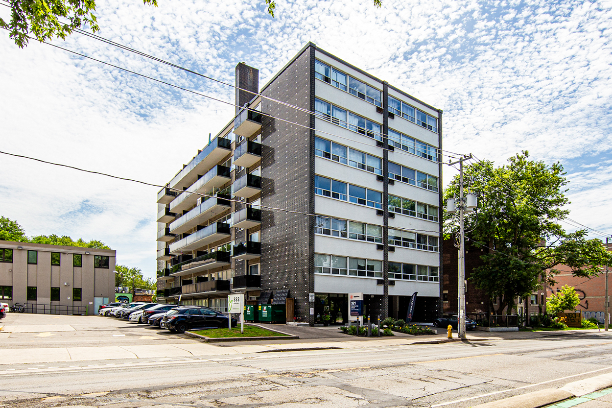 Garden View Apartments, Toronto — building photo