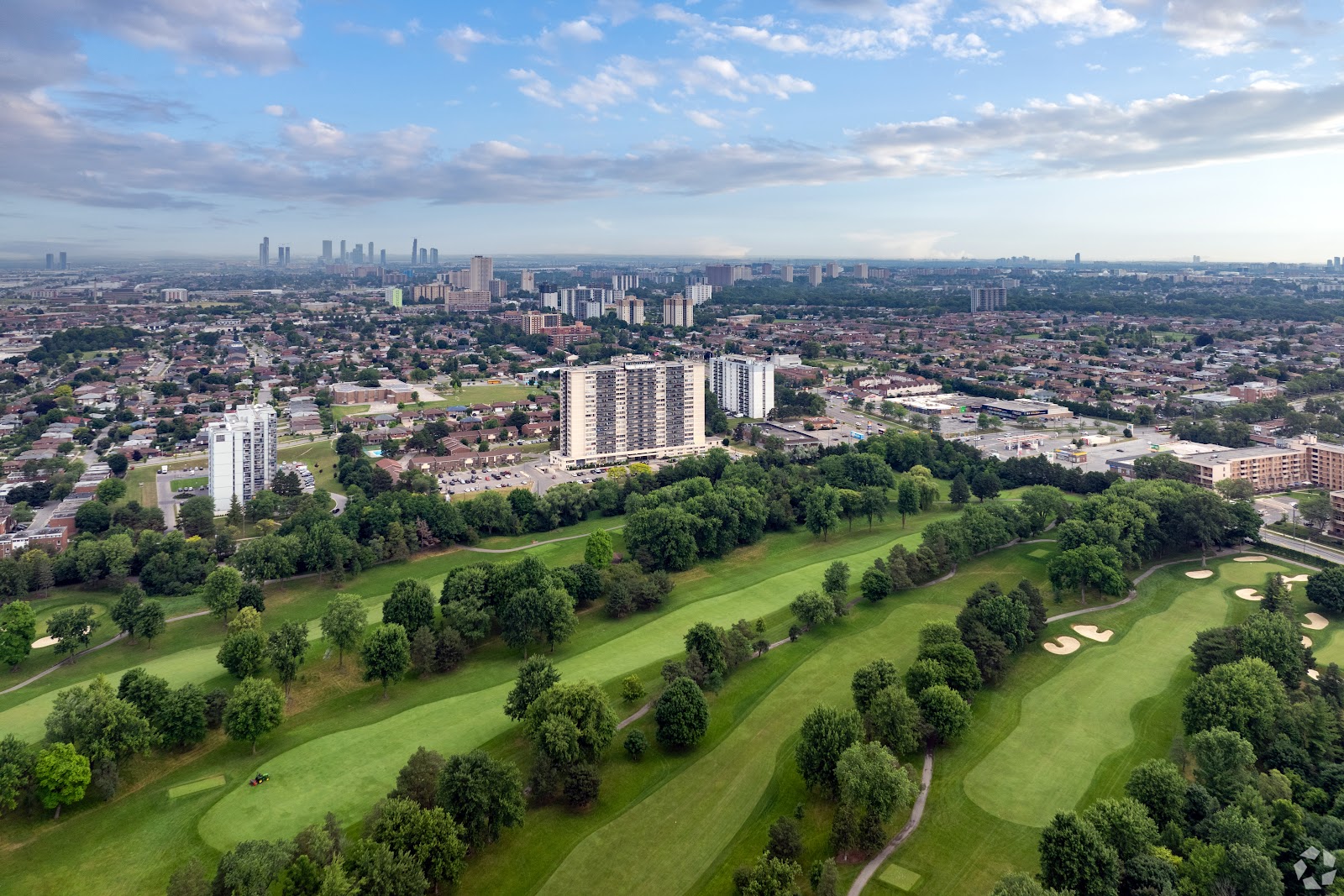 Building photo of Oakview Heights