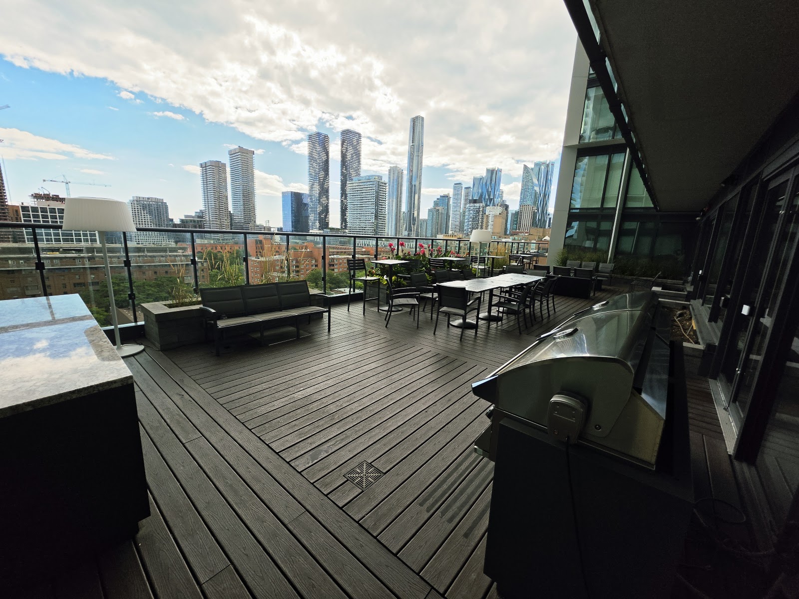 St. Lawrence Condominiums, Toronto — building photo