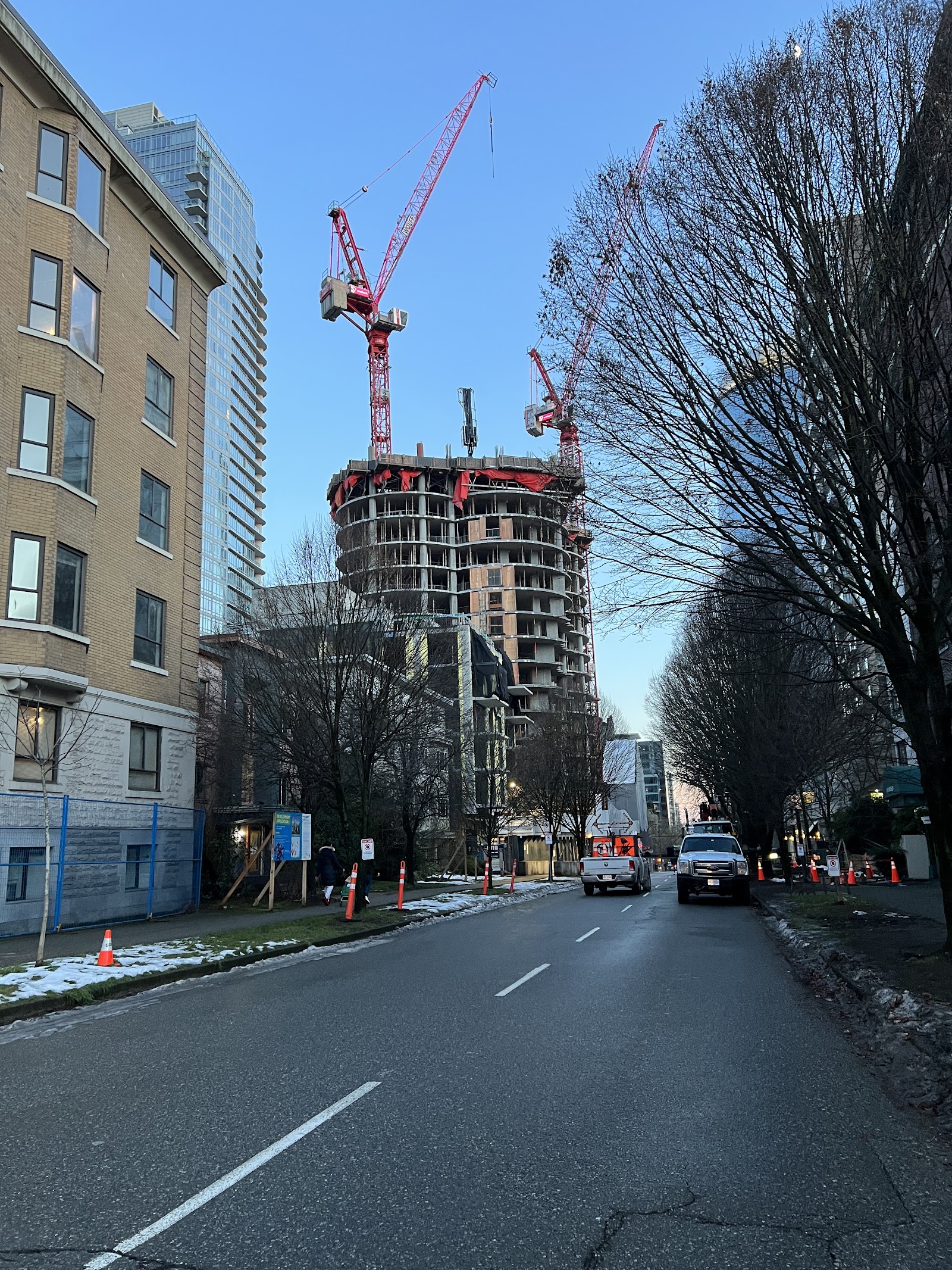 1033 Nelson St, Vancouver — building photo