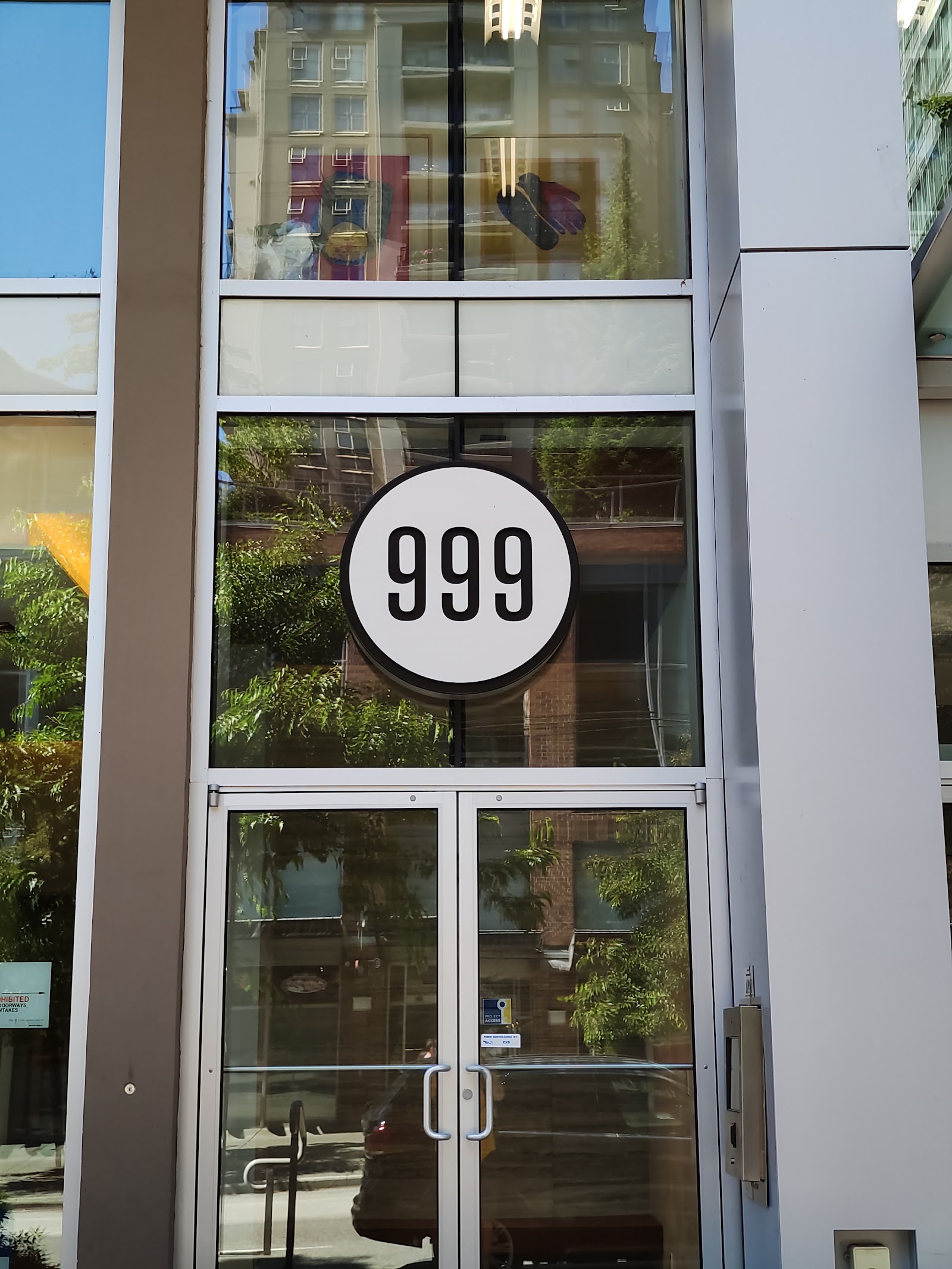 Building photo of 999 Seymour