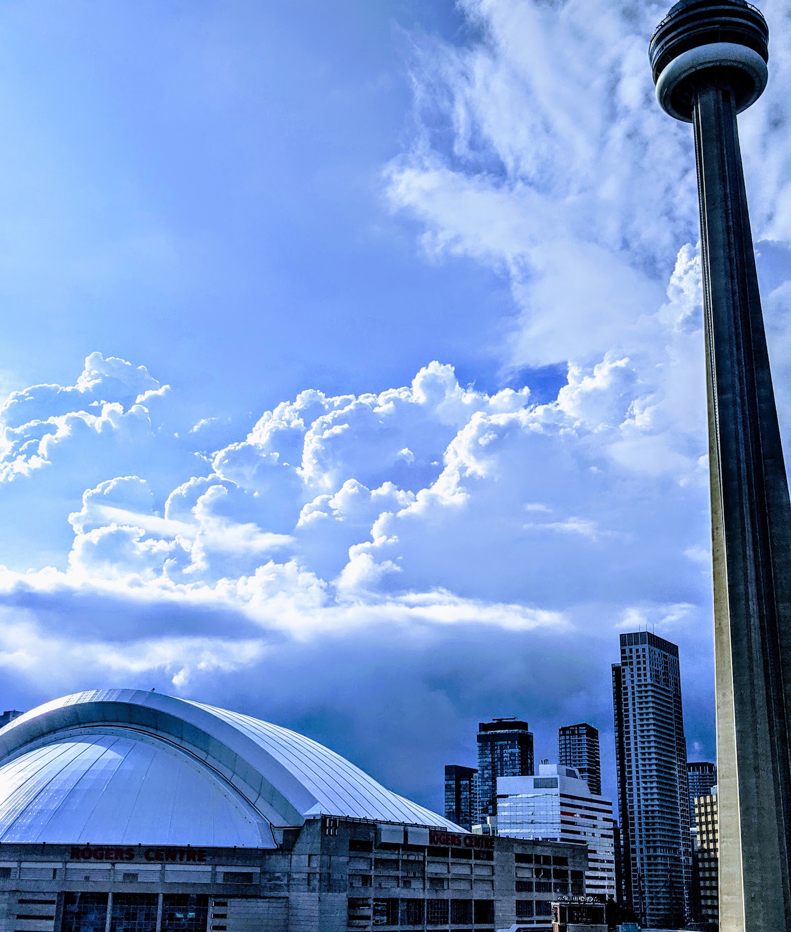 The Riviera, Toronto — building photo