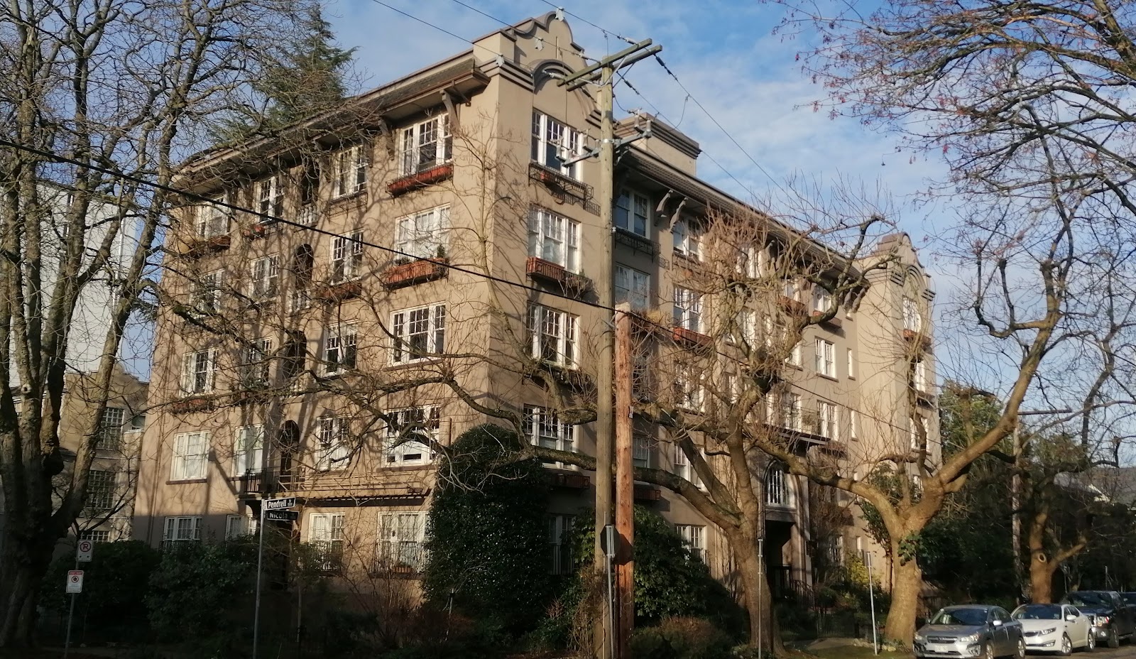 Queen Charlotte, Vancouver — building photo