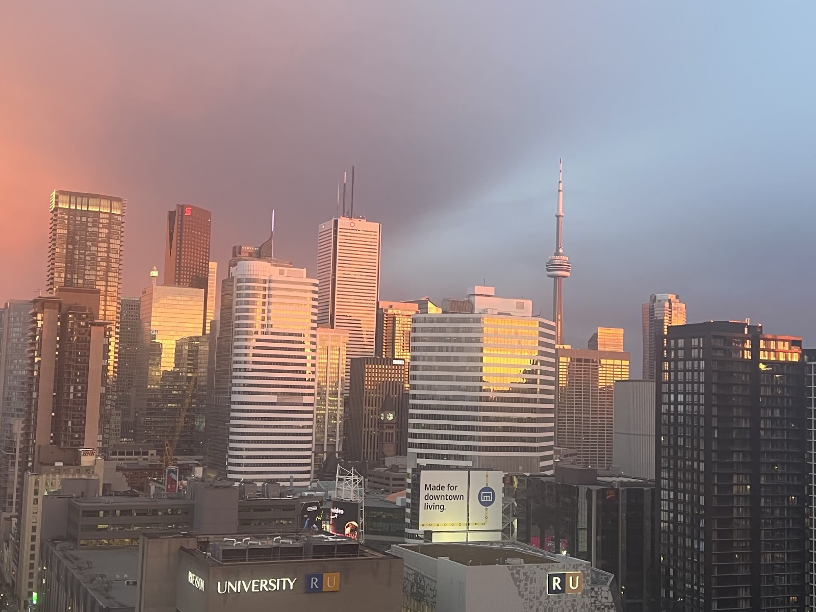 Gerrard Residences, Toronto — building photo