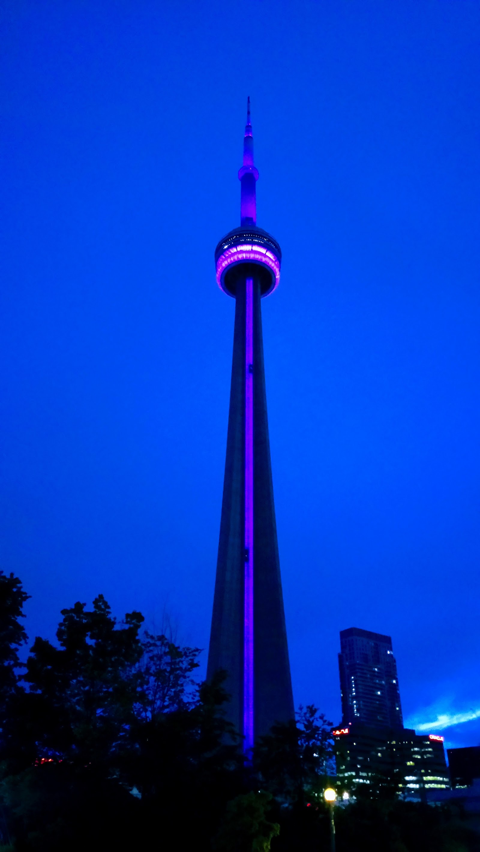 Infinity Ⅲ, Toronto — building photo